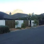 Hobbit House Cottage